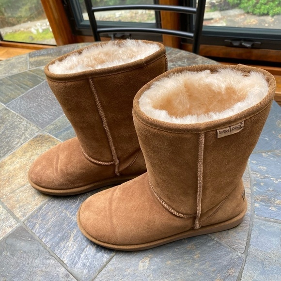 Minnetonka Shearling Boots Size 10 - Picture 3 of 9